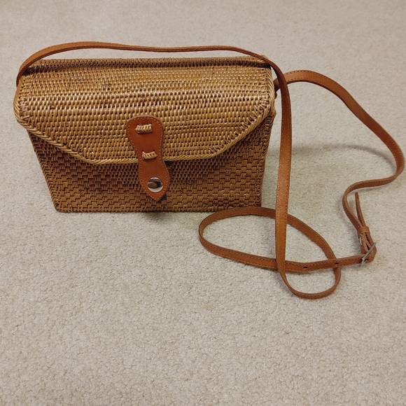 Handmade Straw Rattan Bag with Strap - OS - Picture 3 of 11